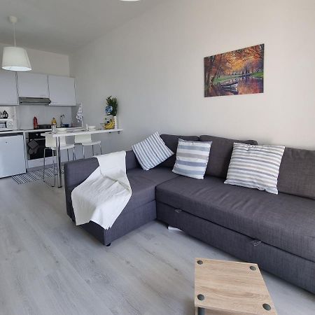 Super Modern Beachfront 1 Bedroom - Sleeps 4 ลิมาซอล ภายนอก รูปภาพ